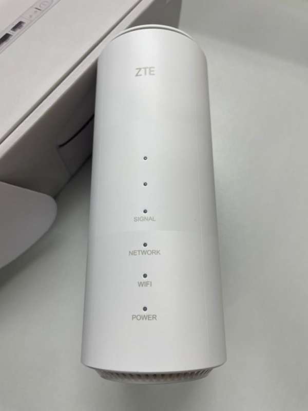 中興ZTE 5G Router MC801A (國際版) ZTE 5G室內路由器 MC801A (International version)阱